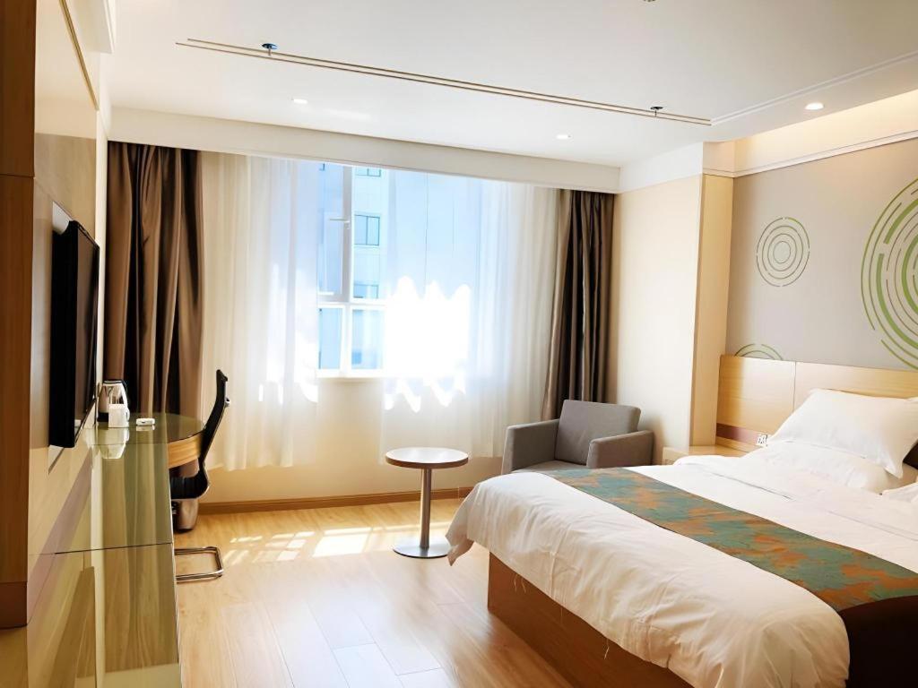 Greentree Inn Urumqi Airport Tianyi International City Eksteriør billede